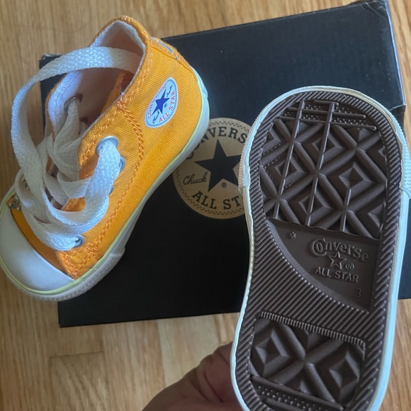 Toddler Converse Canvas Printed High-Top Sneakers Size 3 - Picture 5 of 8